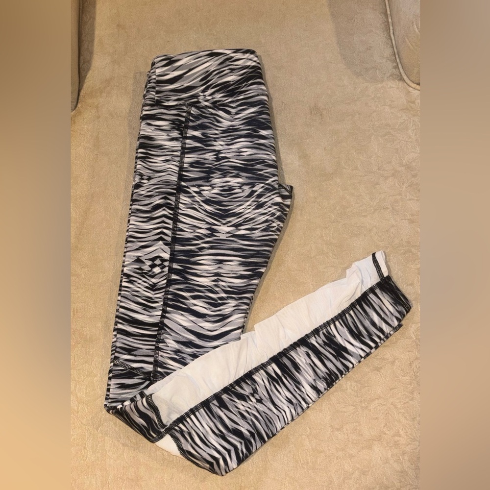 ALO Yoga Black and White Zebra Print Leggings